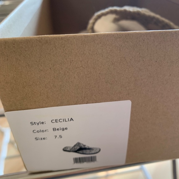 NEW Handwoven sandals - Picture 5 of 5